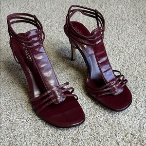 NEW NINE WEST BURGUNDY HEELS